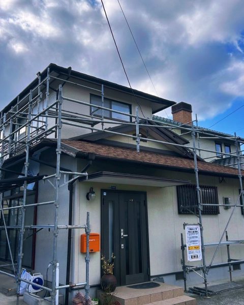 【熊本市】外壁・屋根工事に向けて、後工程がスムーズに進む住宅足場をの施工写真（2枚目）
