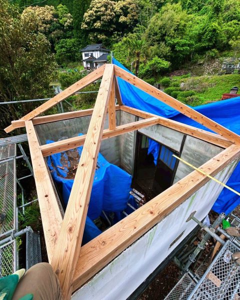【美里町】蔵の雰囲気はそのままに、これから先も安心して使える屋根への施工写真（7枚目）