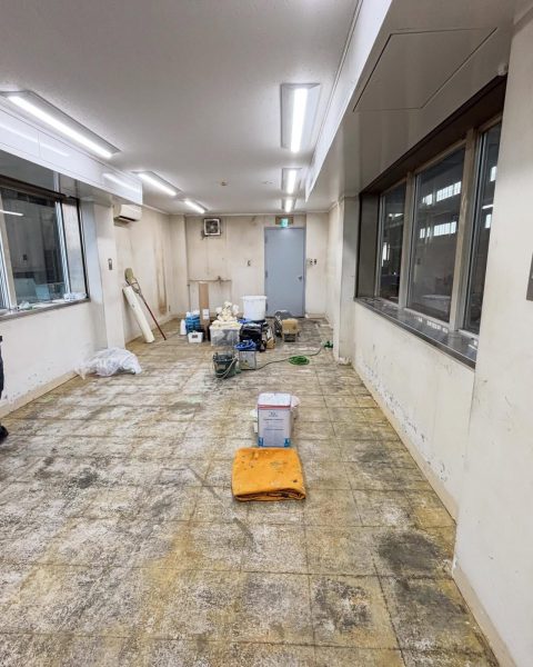 【長洲町】働きにくかった事務所を、明るく動きやすい空間に一新の施工写真（6枚目）