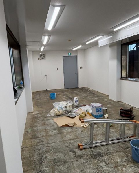 【長洲町】働きにくかった事務所を、明るく動きやすい空間に一新の施工写真（9枚目）