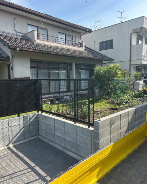 【熊本市】境界にフェンスを設けて、視線と防犯の不安をまとめて解消の施工写真（3枚目）