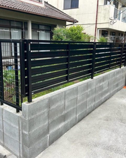 【熊本市】境界にフェンスを設けて、視線と防犯の不安をまとめて解消の施工写真（6枚目）