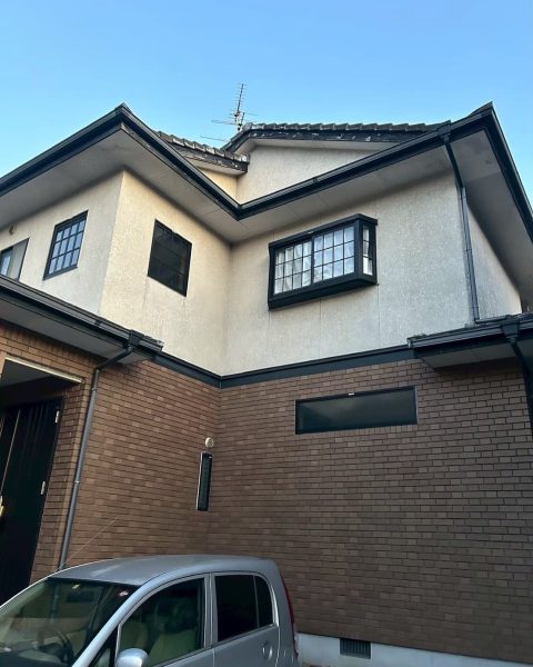 【熊本市】外壁塗装と棟の組み直しを同時に。足場を一度で済ませて費用を圧縮（施工前）