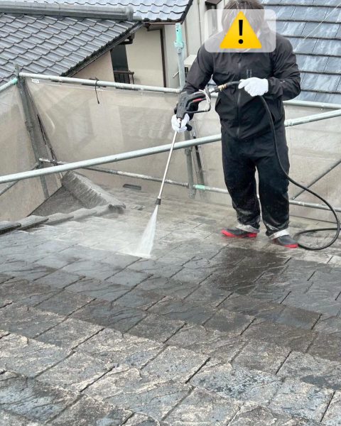 【熊本市】外壁塗装と棟の組み直しを同時に。足場を一度で済ませて費用を圧縮の施工写真（2枚目）