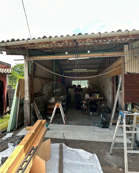 【阿蘇市】作業場をシャッターと扉で区切り、用途ごとに使い分けられる空間に（施工前）