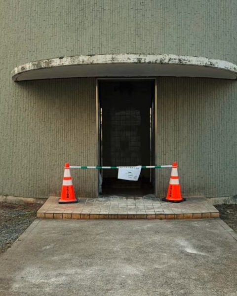 【長洲町】企業様のトイレを解体からやり直し、清潔で長く持つ空間に（施工前）